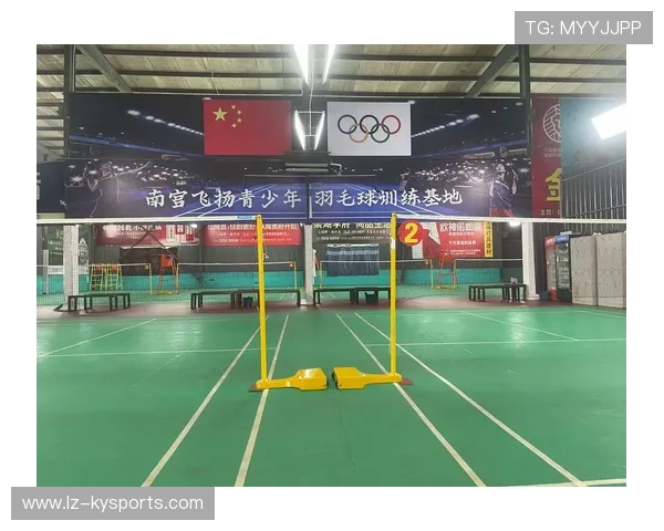 专家建议:儿童羽毛球训练应避免长期仅练一侧手臂 专家建议:儿童羽毛球训练应避免长期仅练一侧手臂